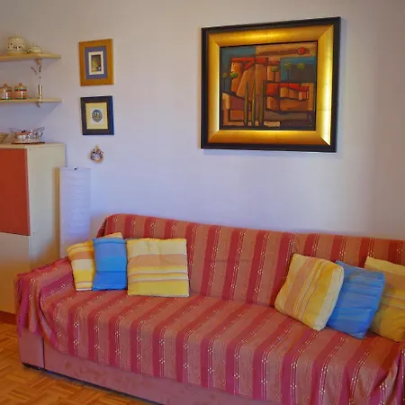 Bassa 2+2 Pax, 400m From The Beach In *