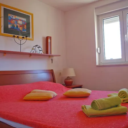 Apartamento Bassa 2+2 Pax, 400m From The Beach In Fažana
