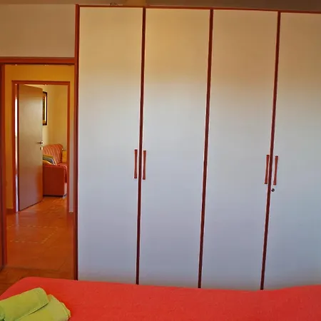 Apartamento Bassa 2+2 Pax, 400m From The Beach In